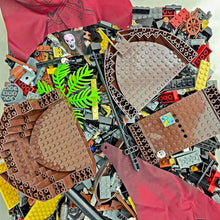 Load image into Gallery viewer, Pirates Themed Creativity Pack - 639pcs - Premium Selection - Unbranded Bricks