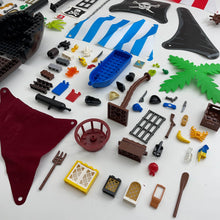 Load image into Gallery viewer, Pirates Themed Creativity Pack - 639pcs - Premium Selection - Unbranded Bricks