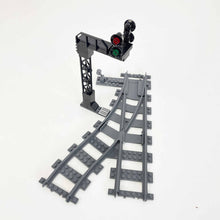 Load image into Gallery viewer, Train Railway Light Signals Red/Green - Unbranded Bricks