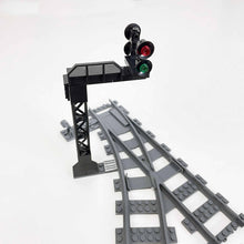 Load image into Gallery viewer, Train Railway Light Signals Red/Green - Unbranded Bricks