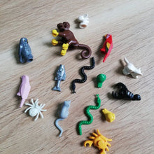 Load image into Gallery viewer, LEGO Small Animals & Insects Mix - 15pcs – High Quality Used LEGO®