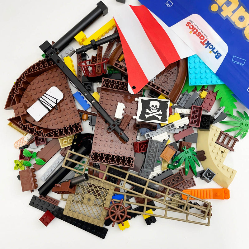 Pirates Themed Creativity Pack - 639pcs -  Premium Selection - Unbranded Bricks