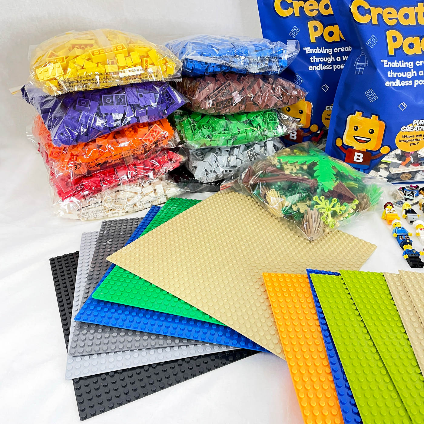 Essentials Pack - Pre-Loved LEGO® & Bricks (12KGS) - Medium (10-15 persons)