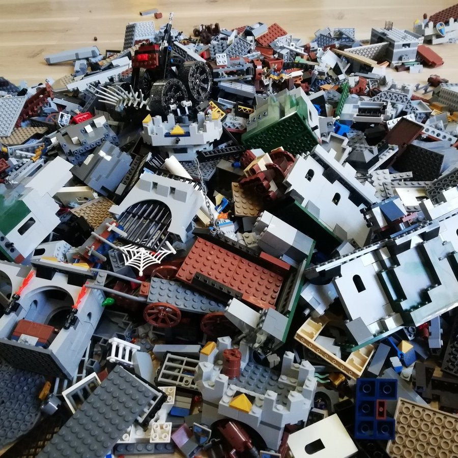 Castle Fantasy LEGO® Creativity Packs – High Quality Used LEGO